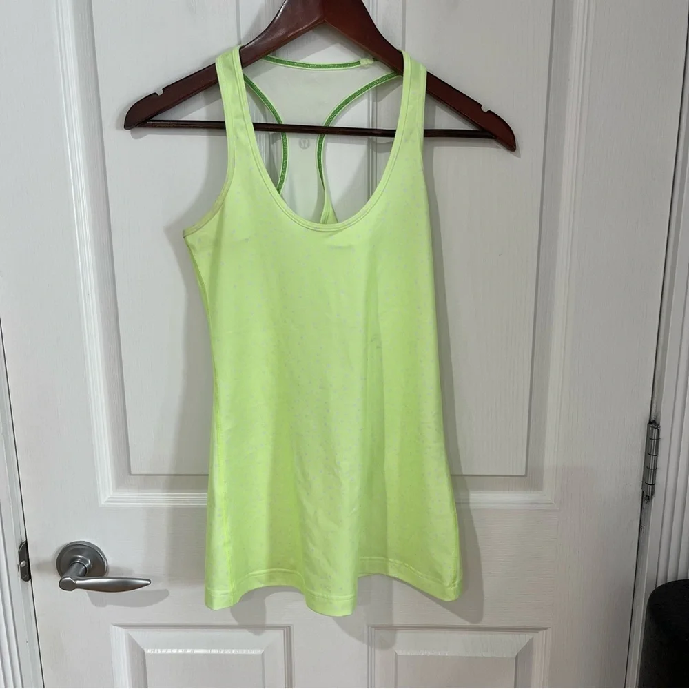 Lululemon green with polka dots. No size tag  see measurements - Picture 2 of 6